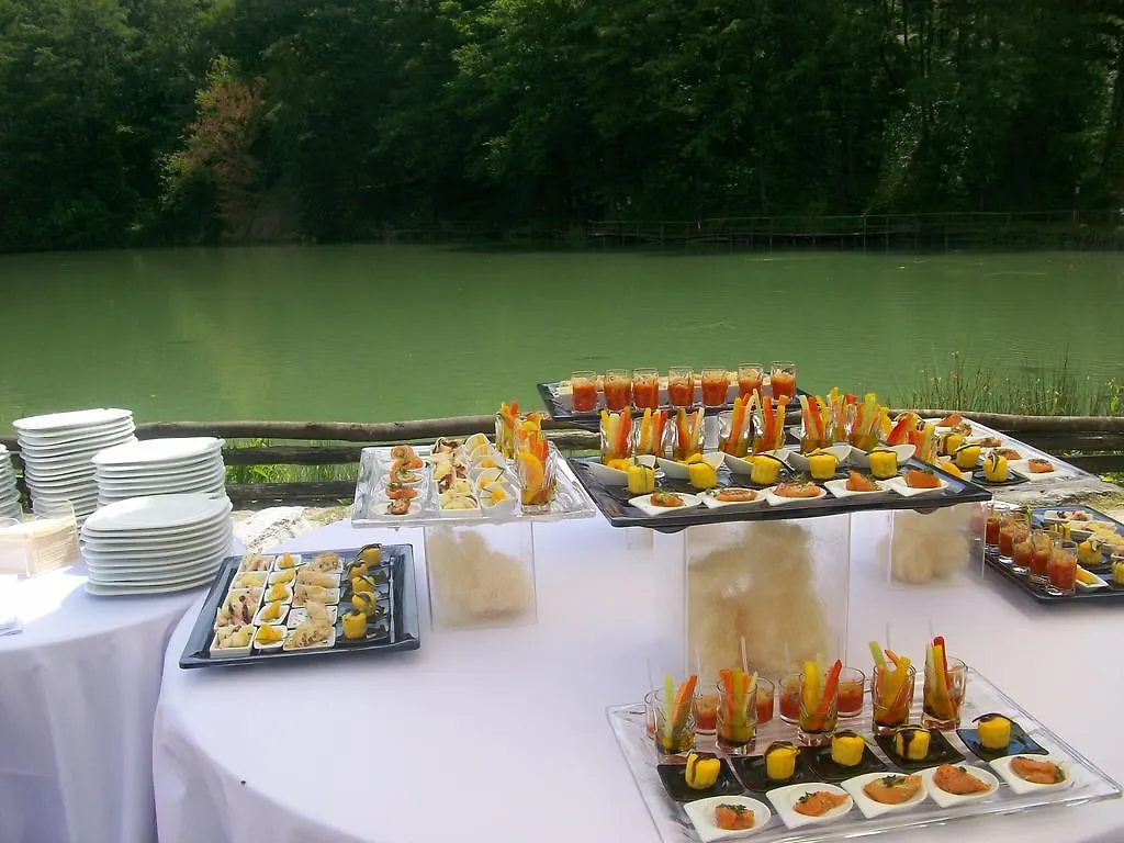 Parco Matildico Di Montalto Hotel Cadelbosco di Sopra Holiday park